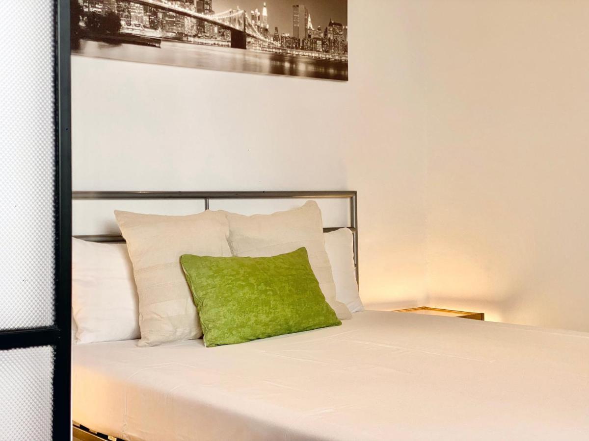 Apartamento Charming Gran Via Attic Madrid Exterior foto