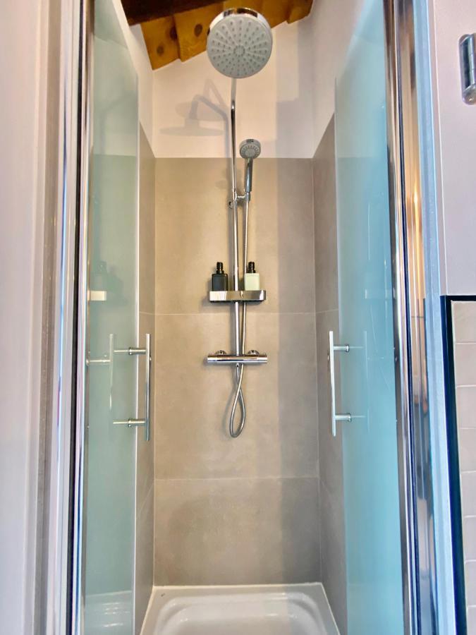 Apartamento Charming Gran Via Attic Madrid Exterior foto